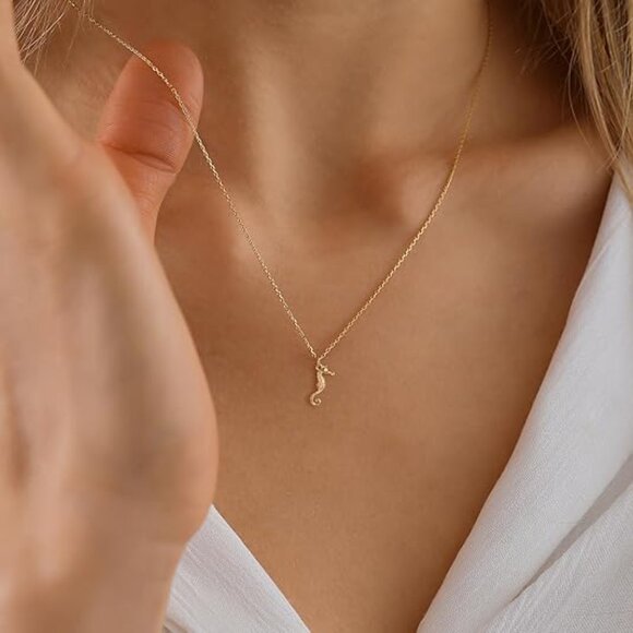 Neiman Marcus 14K Gold-Plated Seahorse Pendant Necklace - Picture 1 of 4